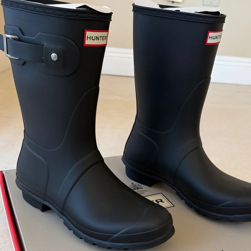 Hunter never worn